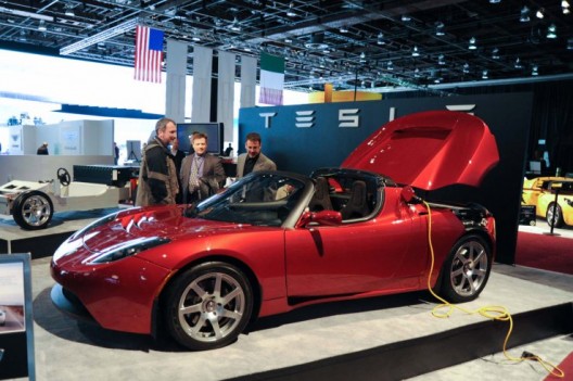 Tesla's Rev. 3 Roadster adds 31% more powerful battery pack, low rolling resistance tires and an aero package to increase range to 400 miles