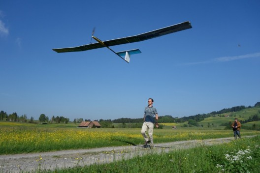 Hand launch is one of few moments during 81-hour flight that the airplane was not in autonomous mode